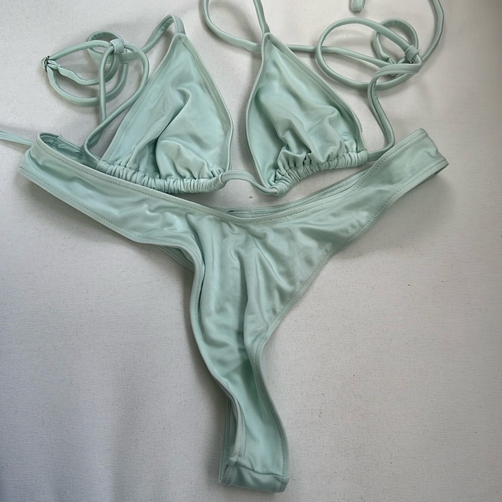Frankie’s Bikinis